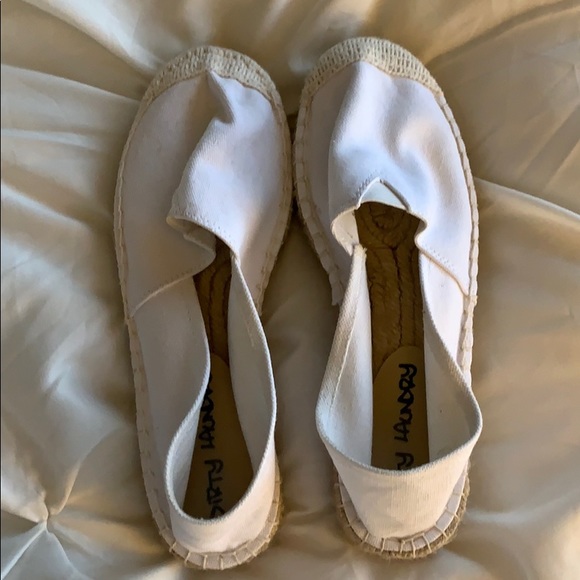 Dirty Laundry Shoes - slip ons NEVER WORN